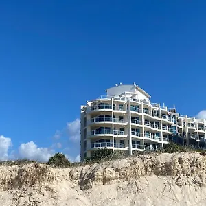 https://regency-on-the-beach-gold-coast.queenslandhotels.net